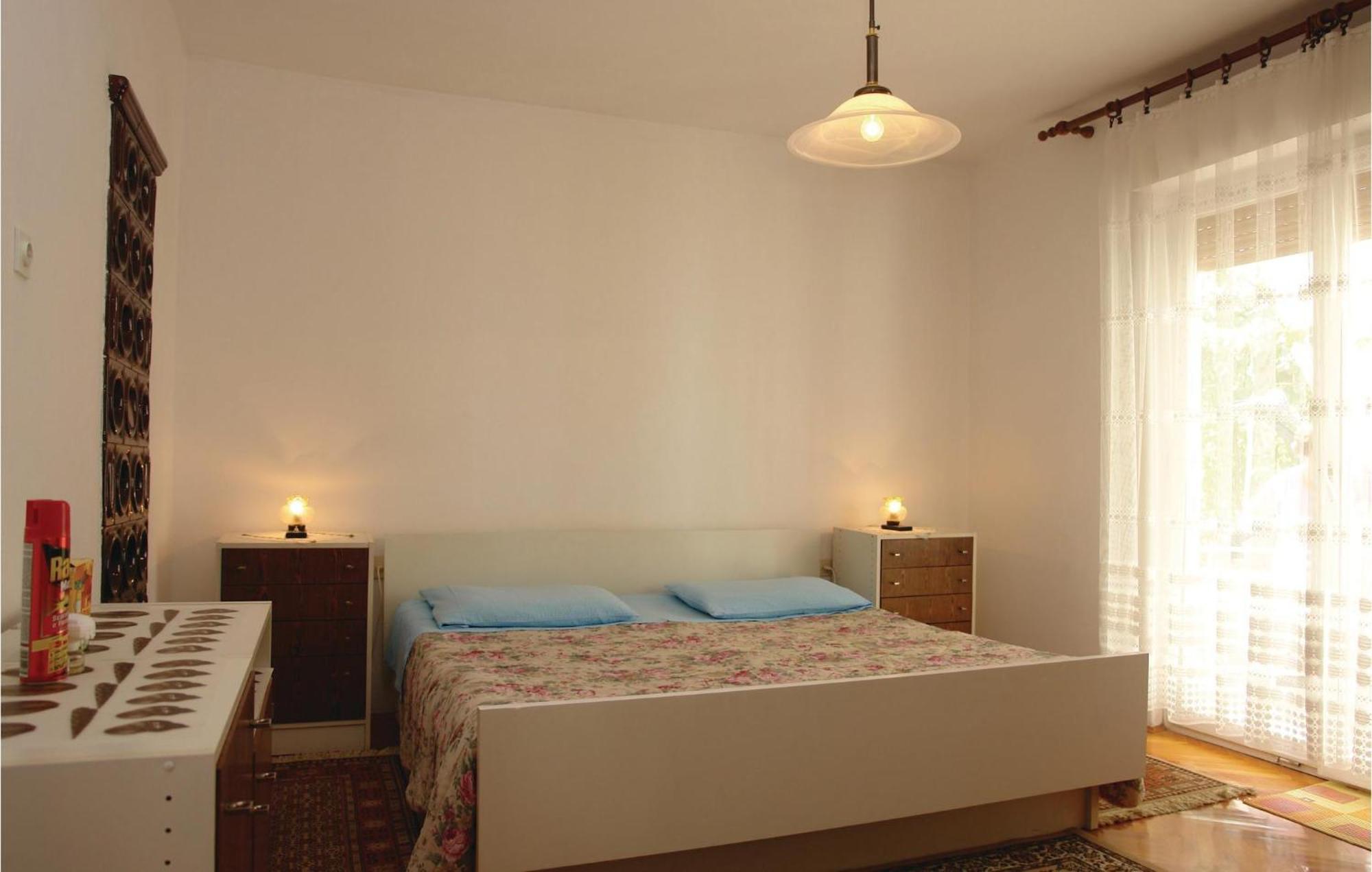 Stunning Apartment In Pula With Kitchen Esterno foto